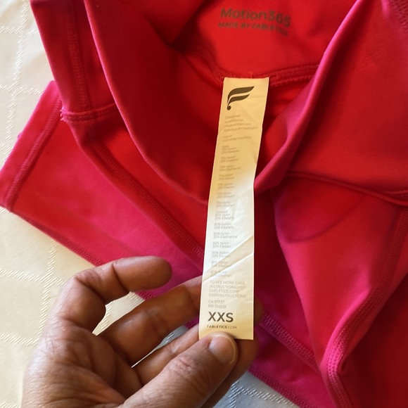 Fabletics XXS pink leggings 25 inseam - Picture 6 of 8